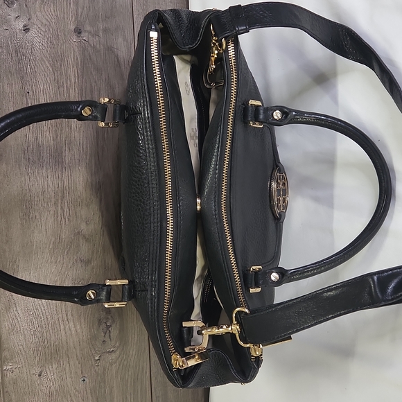 Tory Burch Black Leather Shoulder Bag - Picture 8 of 11